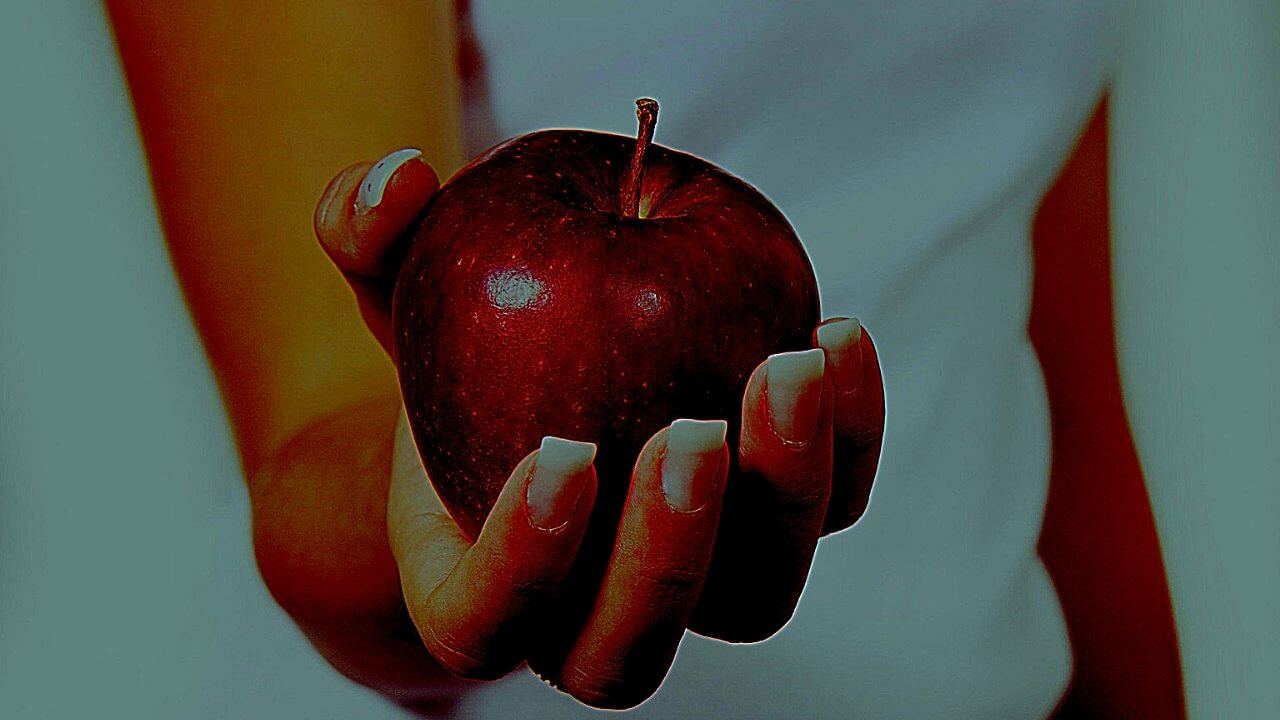 ギリシャ神話 最強最大の怪物テュポーンとゼウスの戦い